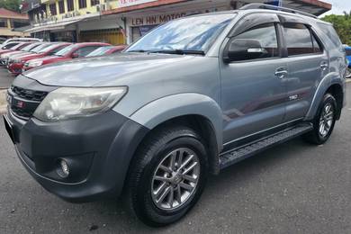 Toyota FORTUNER 2.7 A V FL 4WD (AT) (SUV)🩶🩶