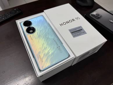Honor 90 12GB RAM / 256 GB Internal Storage