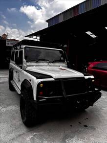 Land Rover DEFENDER 110 2.5 (M)
