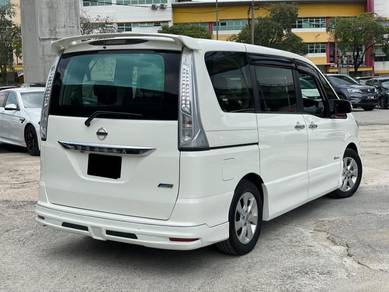 Nissan SERENA 2.0 S-HYBRID HIGHWAY STAR OFFER