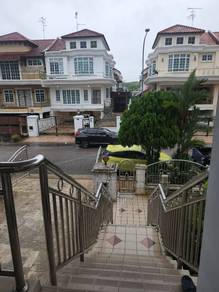 Taman Redang Molek semi detach for sell