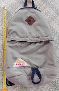 Backpack untuk di lepaskan.