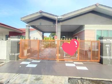 Rumah Semi-D Taman Rendang Aman, Peramu(hot area), Pekan. - Lorong 1