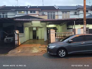 PARTIAL FURNISHED Double Storey Terrace House @ Tmn Putri Kulai, Kulai