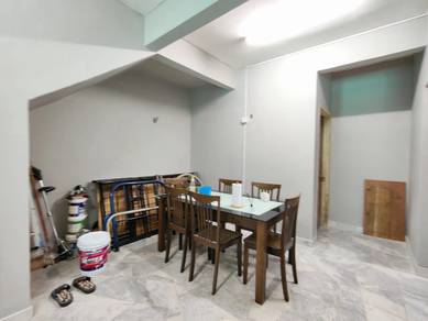 Double storey direct owner