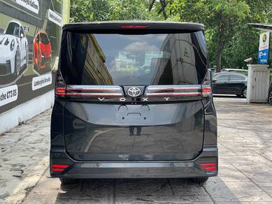 Toyota VOXY 2.0 S-Z -H.U.D-POWER Boot-DIM-