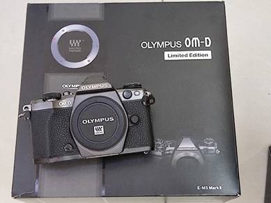 Olympus em5 II titanium limited edition