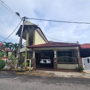 Teres 2 Tingkat Taman Seri Telok Mas Melaka