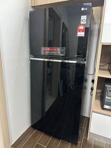 Preloved LG 2-Door Fridge 547L Inverter