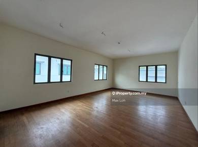 3-Storey Semi Detached House @ Sutera Utama, Freehold, Non Bumi
