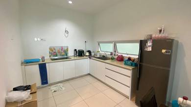 Orchard Ville, 1080sf, Fully Renovated, 2 Car Parks, 100% Loan