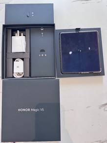 Honor Magic V5 512GB, 16GB RAM (Free airbuds)