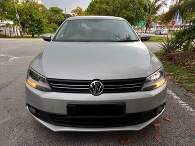 Volkswagen JETTA 1.4 TSI (CKD) (A)