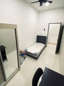D7 Room For Rent, Ready Move In Available