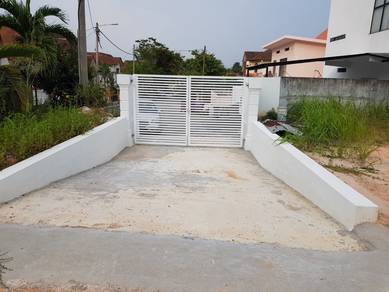 bungalow land with house for rental at kasturi height Nilai