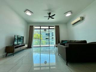 The Light Collection 2 - 1367sqft- 3car parks - gelugor