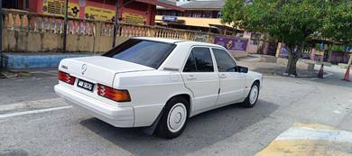 Mercedes Benz 190e MANUAL 5 speed