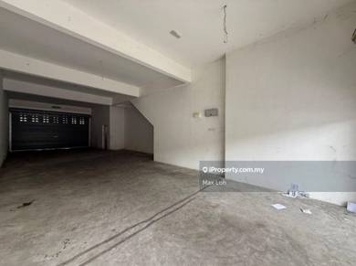 3-Storey Shop, Freehold & Non Bumi @ Pusat Perdagangan Muafakat