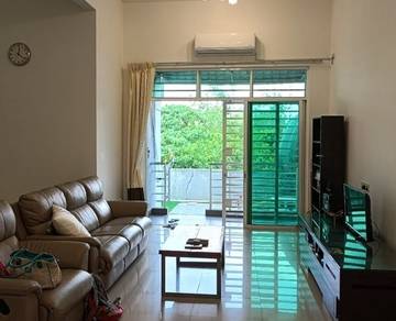 I-Regency Condo 1600SF Renovated & Partly Furnished 2-Cover Carparks*