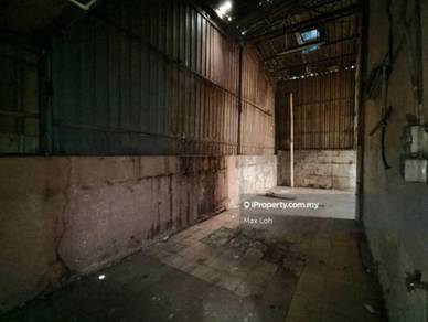 1.5 Storey SemiD Factory Freehold Non Bumi @ Tmn Tan Sri Yaacob