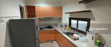 Palazio Serviced Apartment @ Mount Austin With 3 Bedrooms 2 Bathrooms