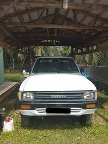 Toyota HILUX LN 65 2.5 SINGLECAB 5 SPEED (M)