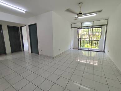 Apartment anggaran 8 minit berjalan kaki ke MRT Kota Damansara