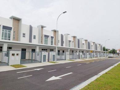Presint Wijaya Taman Ungku Tun Aminah Double Storey  20x65  4 Bed 3 Ba