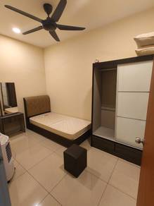 Season Luxury Apartment / Master room / to ciq 10 mins / Near Jb Town