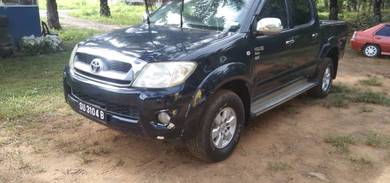 Toyota HILUX 2.5 STD FACELIFT DOUBLE CAB (M)