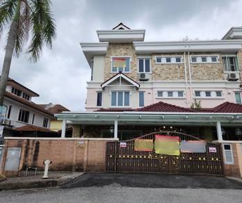 3 Storey Semi D Near Sri Petaling
