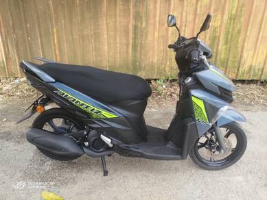 Skuter Yamaha Ego Avantiz starter cantik