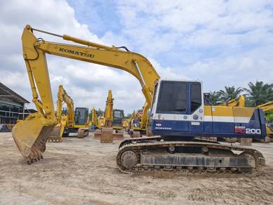 KOMATSU PC200-5 (Local Terpakai)
