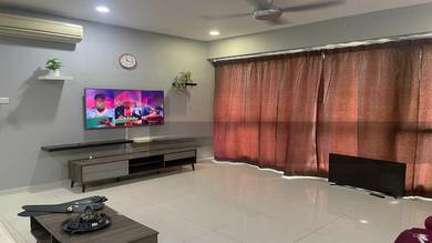 Fully Furnished Unit With 2 Bedrooms 1 Parking @ Iskandar Residences
