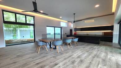 Fully Furnished Bungalow House With Pool @ Leisure Farm, Gelang Patah