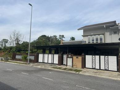 1.5 corner lot terrace house fully renovated for sale
