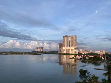 Carina Apartment Ujong Pasir Duplex Penthouse Seaview For Sale