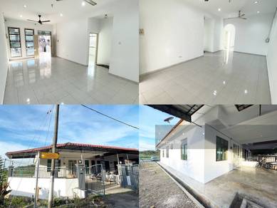 Taman Suria, Simpang Renggam, partially furnished