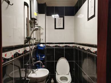 [FACING OPEN & RENOVATED] Teres Dua tingkat Seksyen 19 Shah Alam