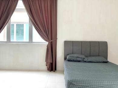 Cozy Large Master Room for Rent @ Carnation Villa Bungalow