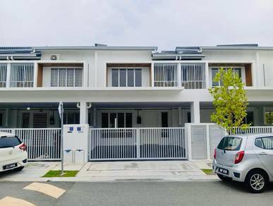BEAUTIFUL Double Storey Laman Sendayan HANNA FOR RENT
