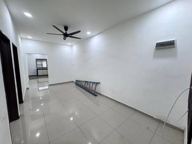Taman Universiti / Skudai / Single Storey / Fully Renovated