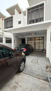 FULLY FURNISHED 2.5 Storey Emerald Alam Impian