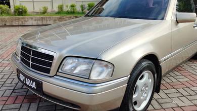 Mercedes Benz C200 ELEGANCE (CKD) 2.0 (A)