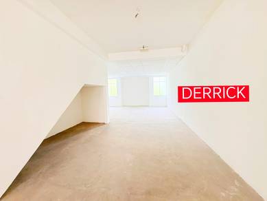 2 Storey Shoplot For Sale With Balcony 2500sqft Good Condirion