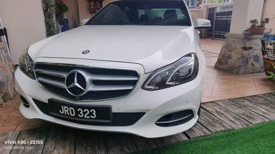 Mercedes Benz E250 AVANTGARDE (CKD) 2.0