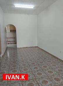 Single Storey Terrace Greenlane, Lorong Delima, Island Glade