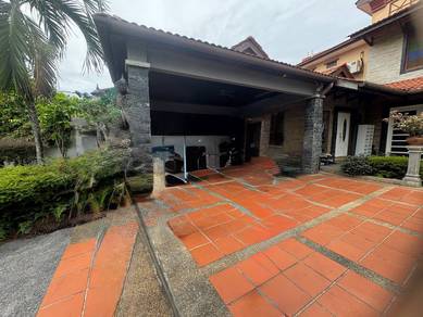 FOR SALE:  2 1/2 Storey Semi D House Taman Ukay Perdana Ampang