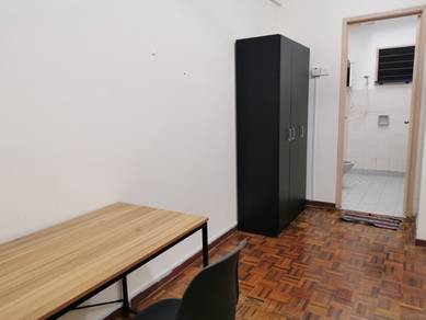 Master Room at Bayu Tasik 2 Condo Bandar Sri Permaisuri Female Unit