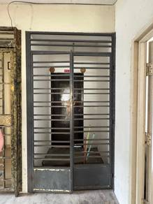 CORNER UNIT Apartment/Condominium @ Pangsapuri Desa Muafakat, Jb